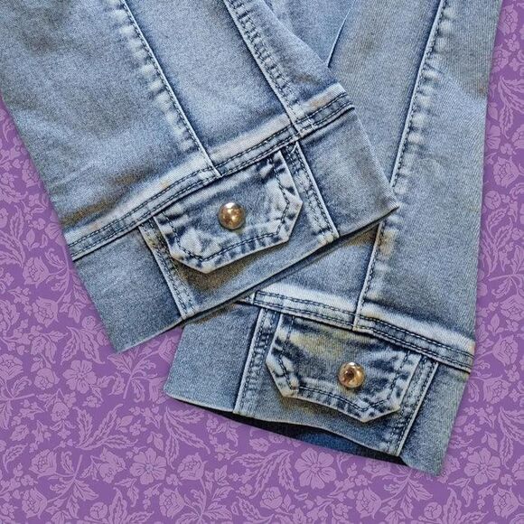 2000s Mengyan Blue Denim Capri Jeans with Silver Buckle Detail | Size 31 - Picture 5 of 7
